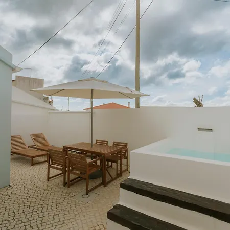 17 - Casa Da Saudade * Atouguia Da Baleia